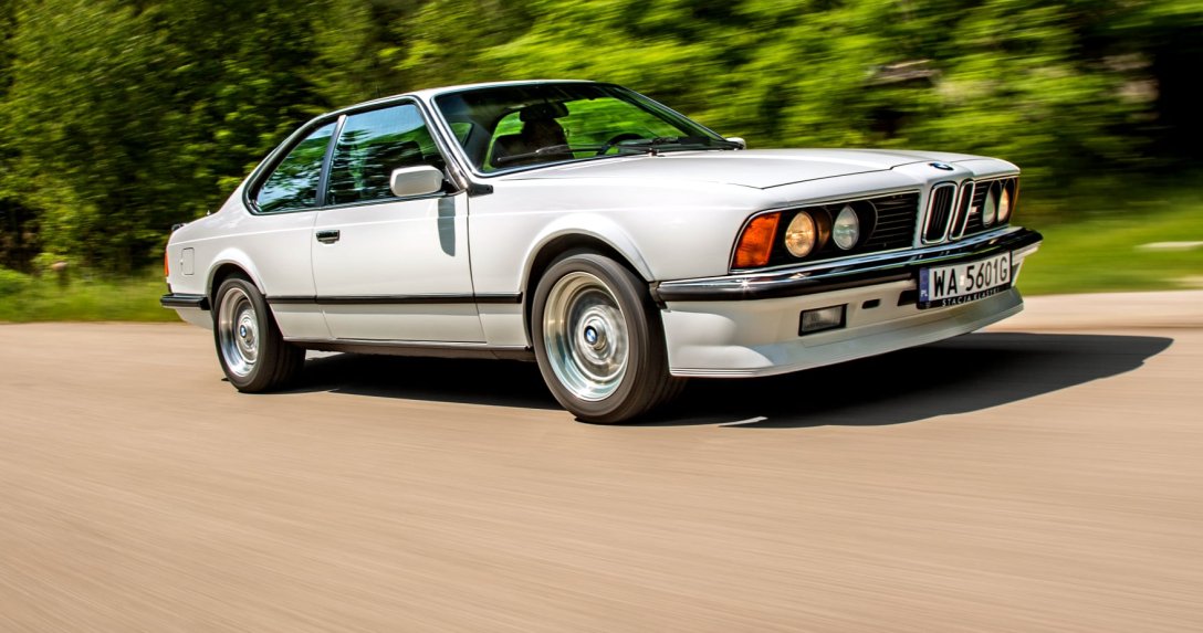 BMW serii 6 E24 (M635 CSi) – przód i bok w ruchu