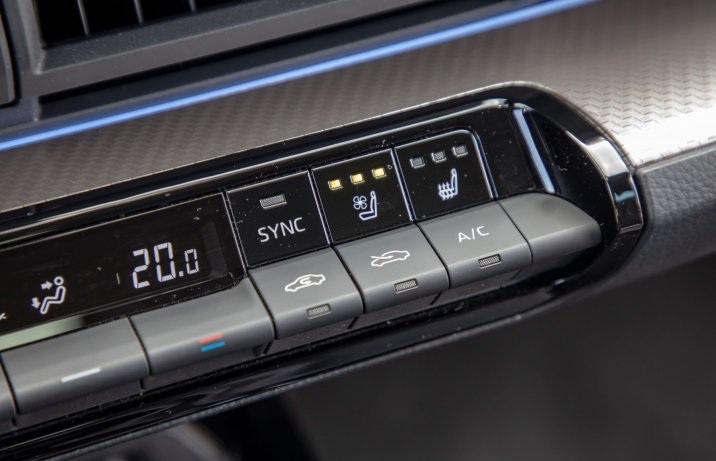 Toyota Prius PHEV - wentylacja foteli