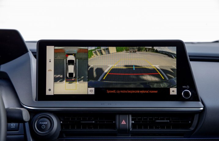 Toyota Prius PHEV - kamery