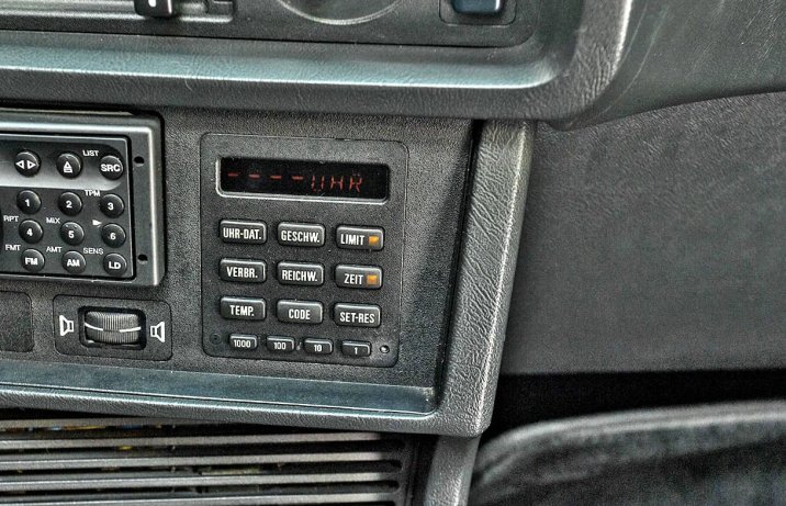 BMW serii 6 E24 (M635 CSi) – wnętrze, komputer pokładowy