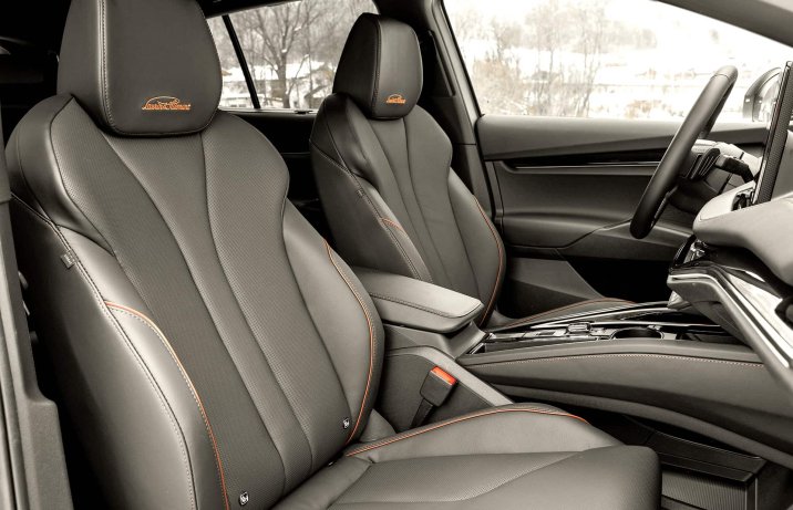 Skoda Enyaq L&K (2024) – fotele