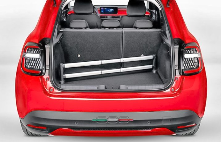 Fiat 600 – listwy w bagażniku