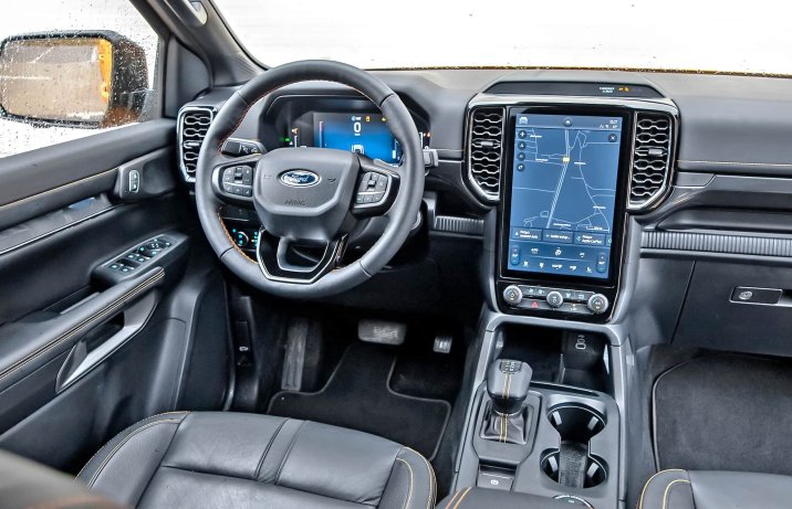 Ford Ranger 2.0 EcoBlue Bi-Turbo A10 e-4WD Wildtrak – wnętrze, deska rozdzielcza