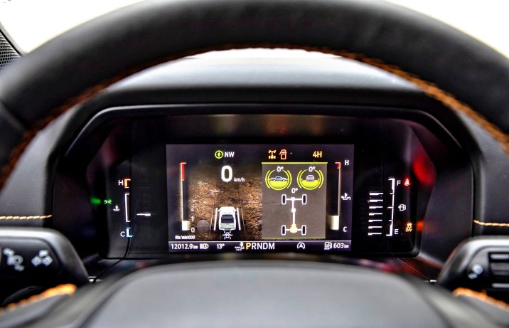 Ford Ranger 2.0 EcoBlue Bi-Turbo A10 e-4WD Wildtrak – wnętrze, wskaźniki