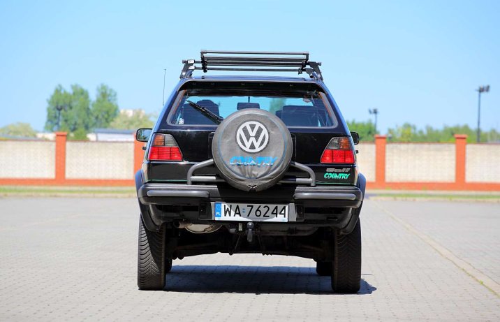 Volkswagen Golf Country – tył