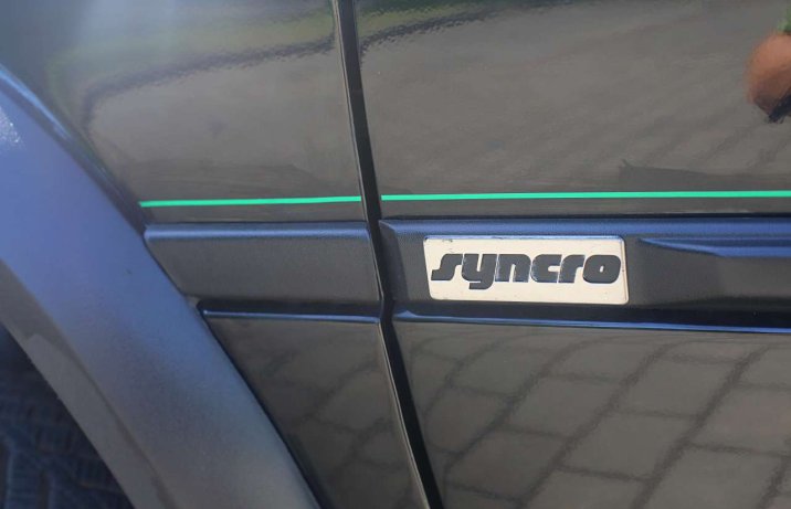 Volkswagen Golf Country – znaczek syncro