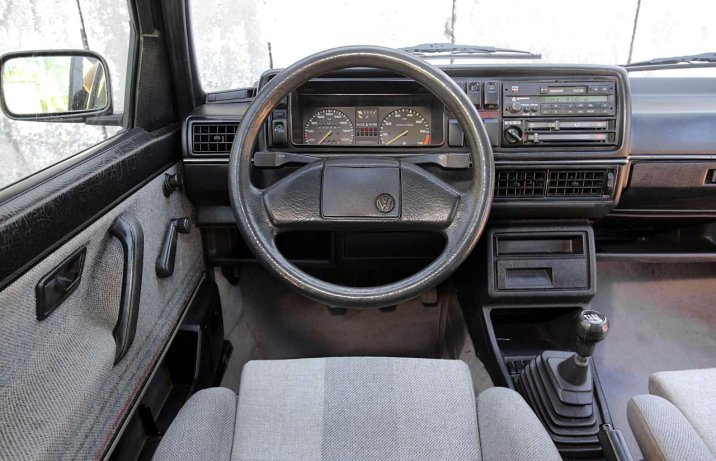 Volkswagen Golf Country – deska rozdzielcza