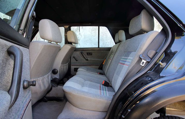 Volkswagen Golf Country – kanapa