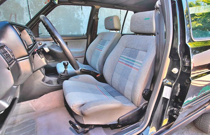 Volkswagen Golf Country – wnętrze, fotele