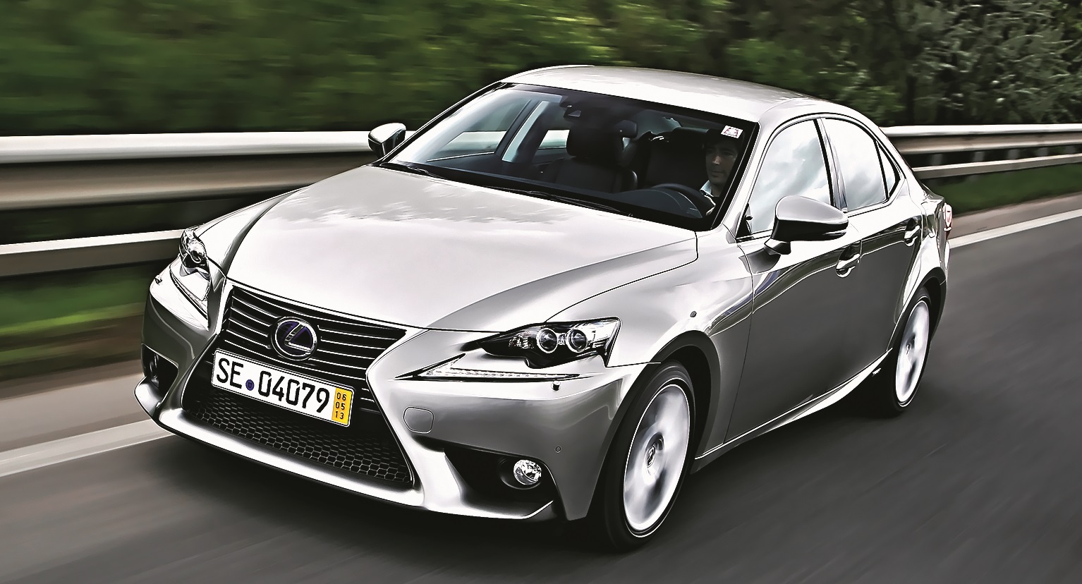 wyniki testow zderzeniowych 2013lexus 300h