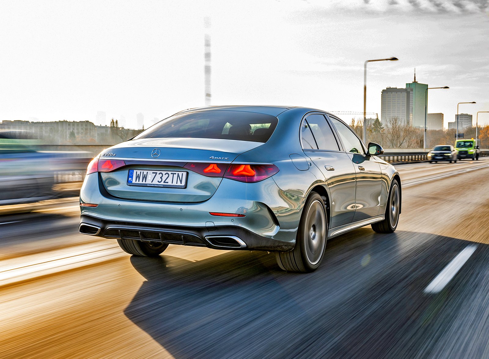 Mercedes E 220 d 2024 test tył 01