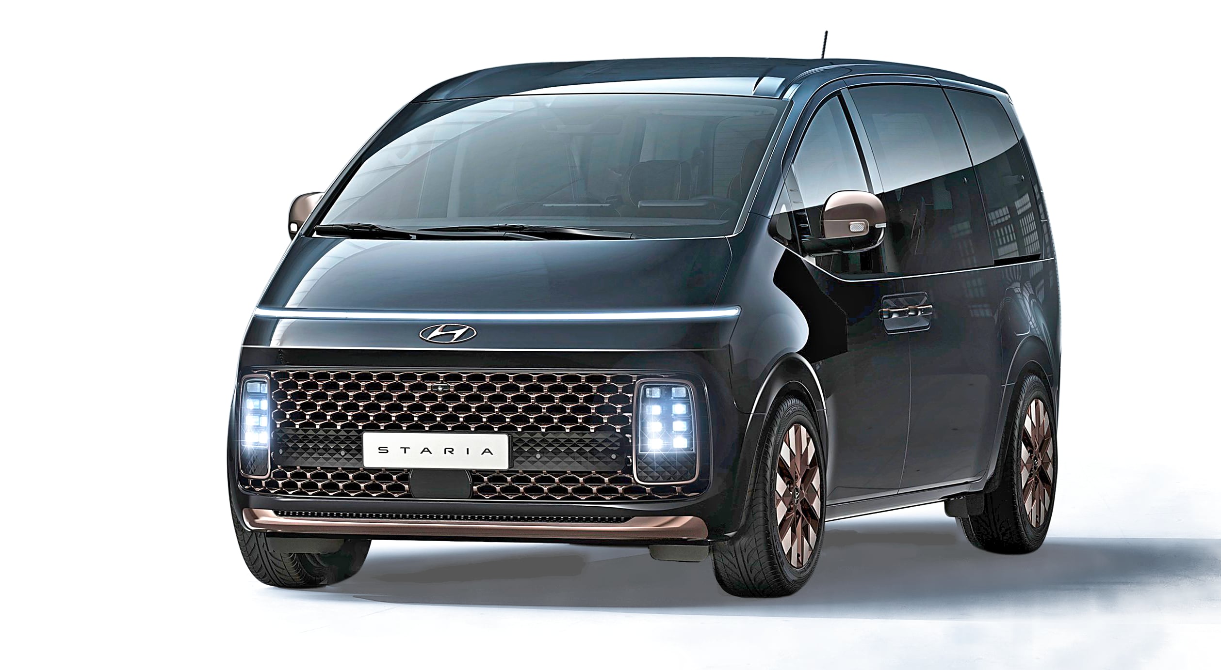 hyundai staria przód