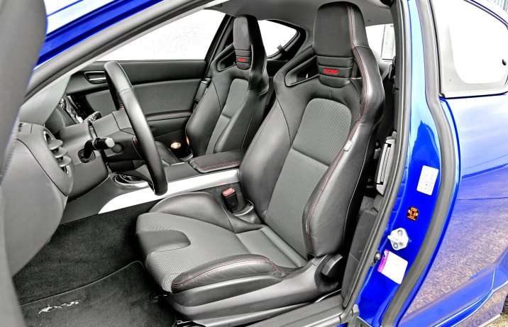 Mazda RX-8 – wnętrze, fotele