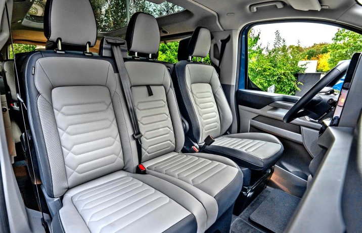 Ford Tourneo Custom – fotele z przodu
