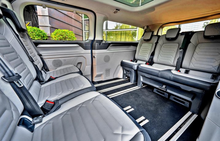 Ford Tourneo Custom – układ foteli 3 + 3