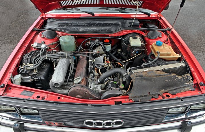 Audi 200 5E (C2) – silnik