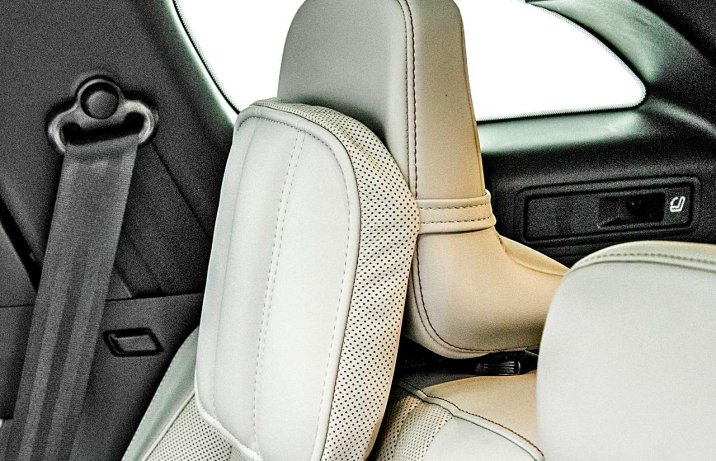 Renault Espace E-Tech full hybrid 200 – fotele,zagłówek z poduszką