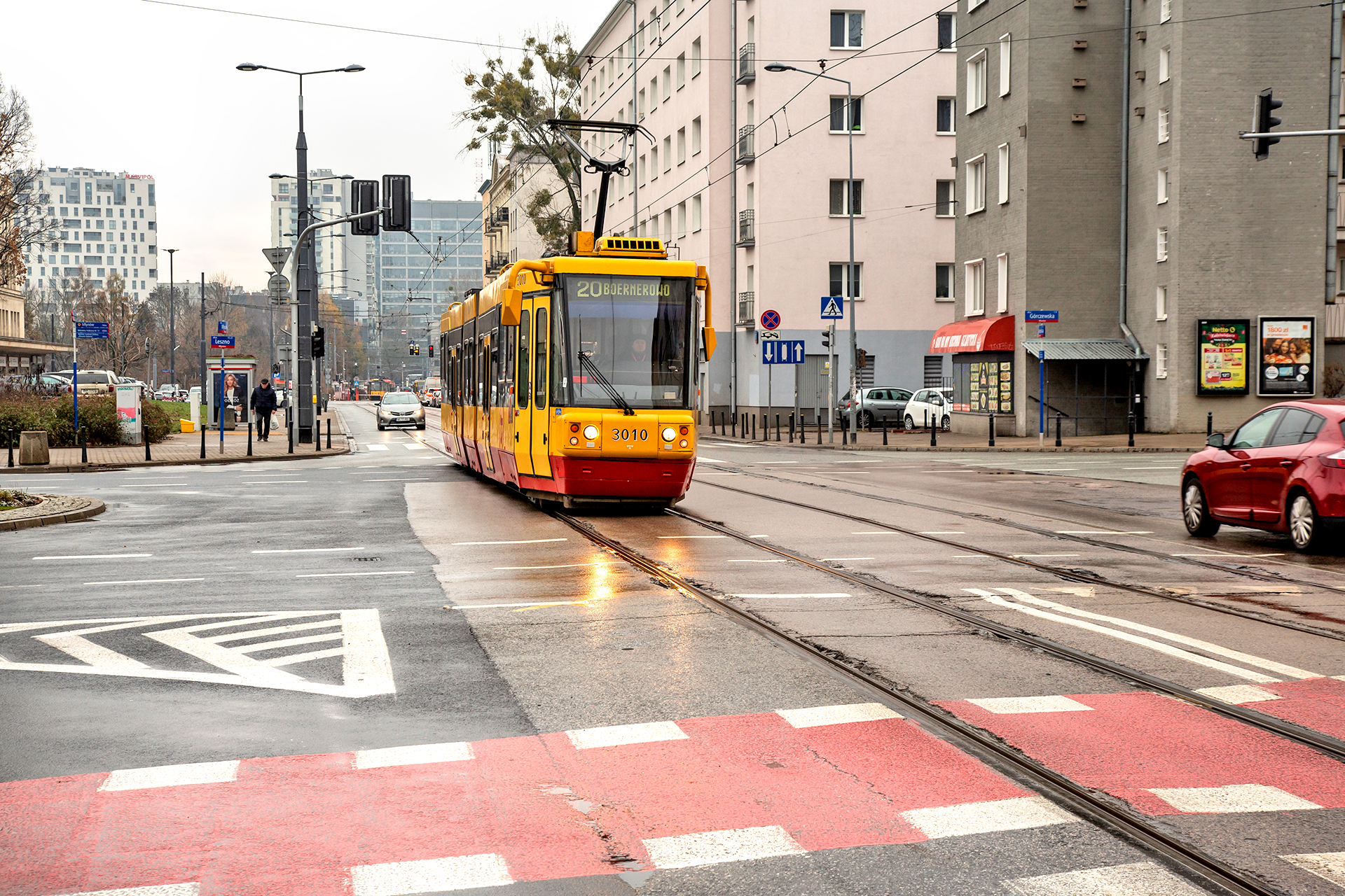 znaki na drodze_skrzyzowanie z tramwajami