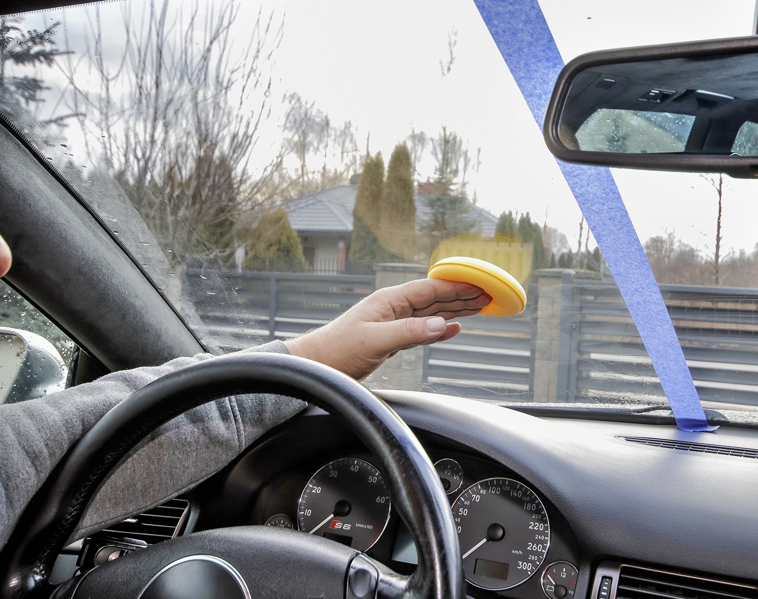 Test preparatow przeciw parowaniu szyb_rozprowadzenie preparatu