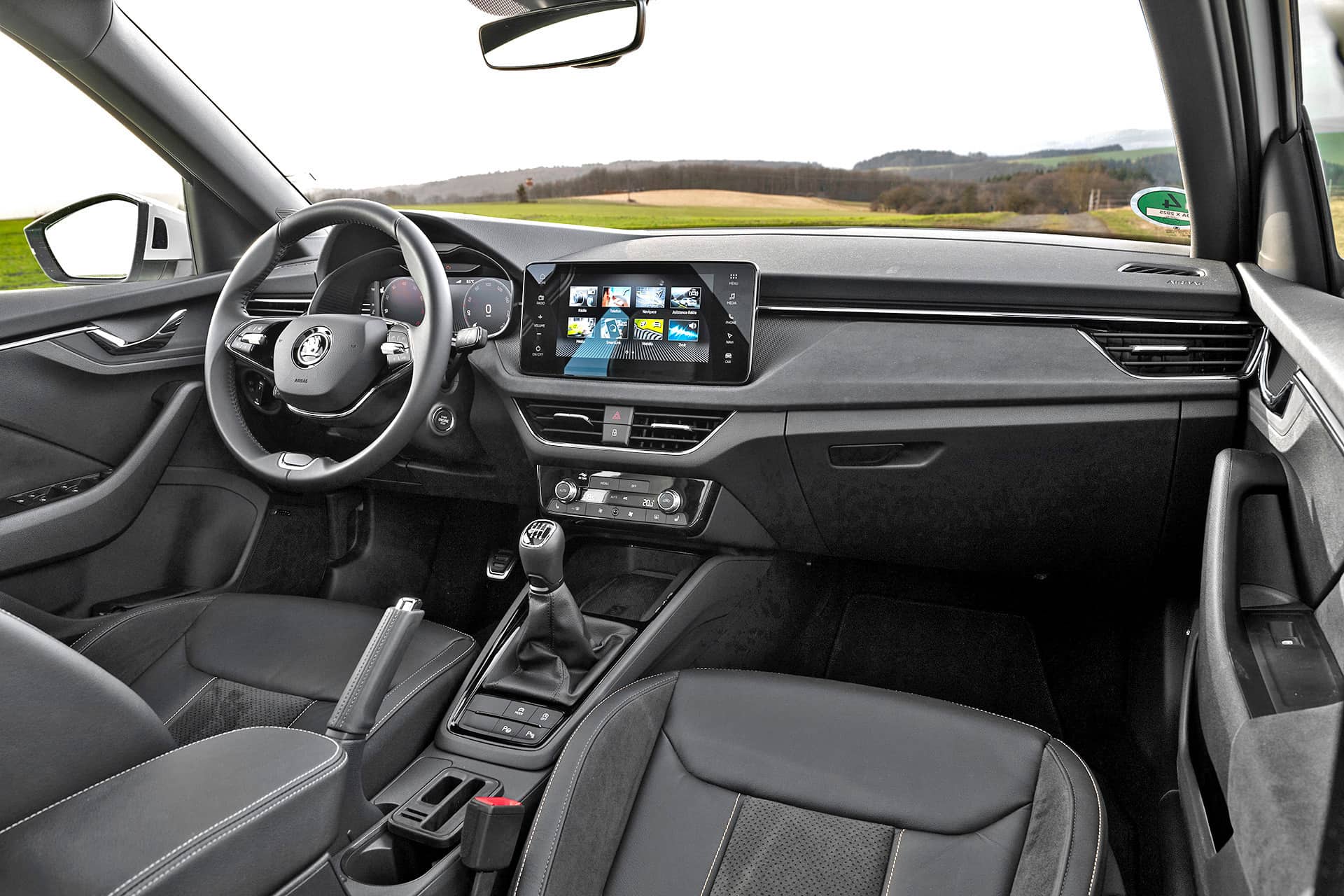skoda kamiq 2024 kokpit