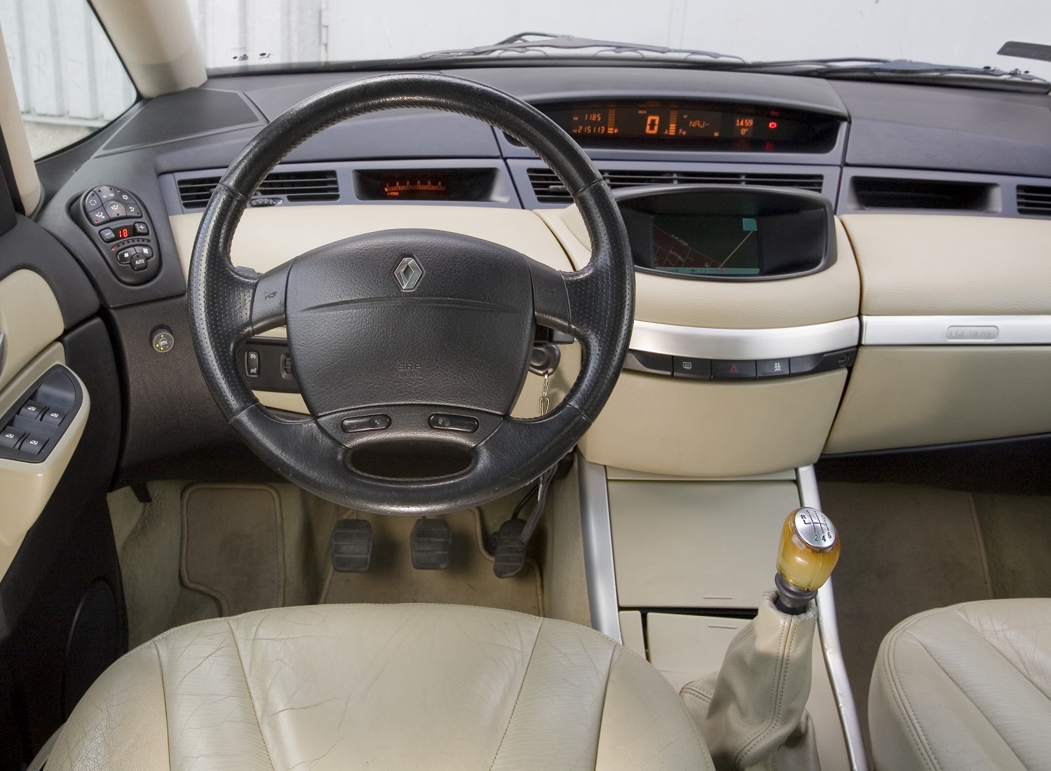 zadatki na youngtimera_renault avantime deska