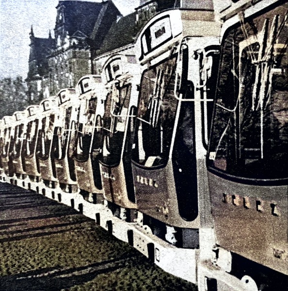 Motor Retro 9 1974 jelcze pr 100