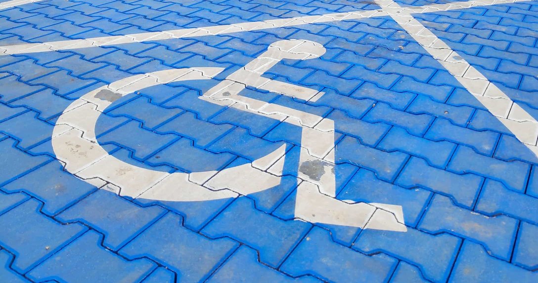 miejsce parkingowe dla niepełnosprawnych koperta