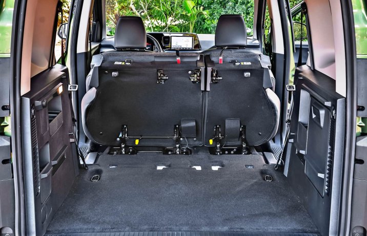 Ford Tourneo Courier – bagażnik, złożony drugi rząd foteli