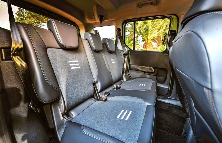 Ford Tourneo Courier – drugi rząd foteli