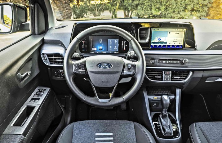 Ford Tourneo Courier – deska rozdzielcza