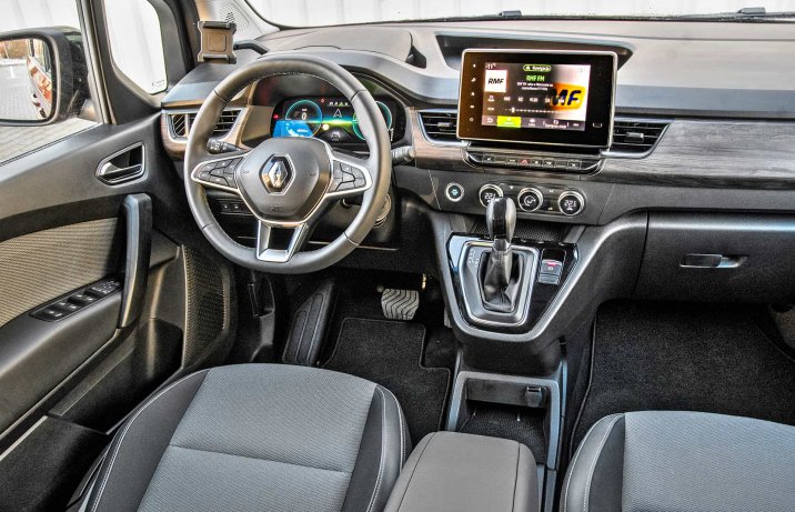 Renault Kangoo E-Tech electric EV45 22 kW Techno – deska rozdzielcza