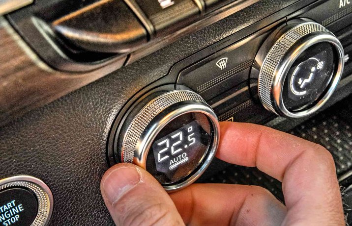 Renault Kangoo E-Tech electric EV45 22 kW Techno – sterowanie klimatyzacją