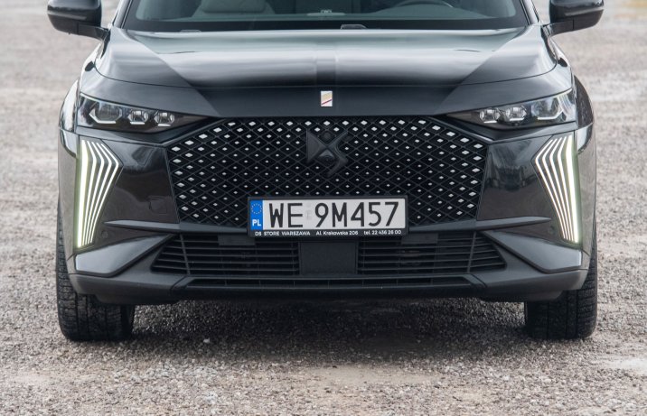 DS 7 - front