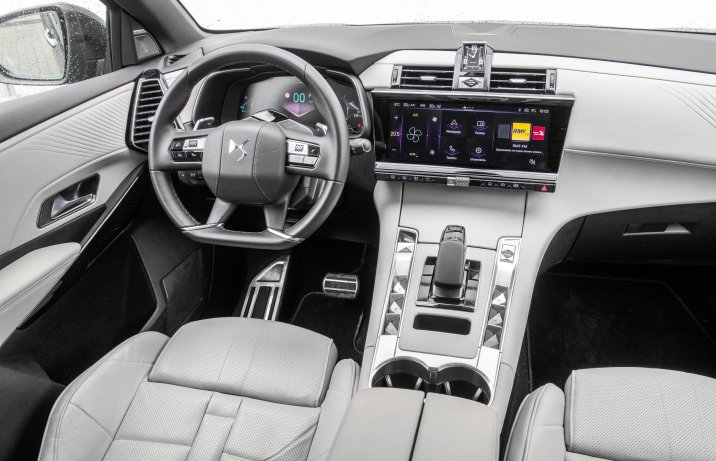 DS 7 - kokpit