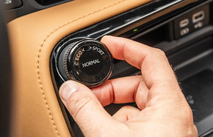 Lexus NX - tryby jazdy