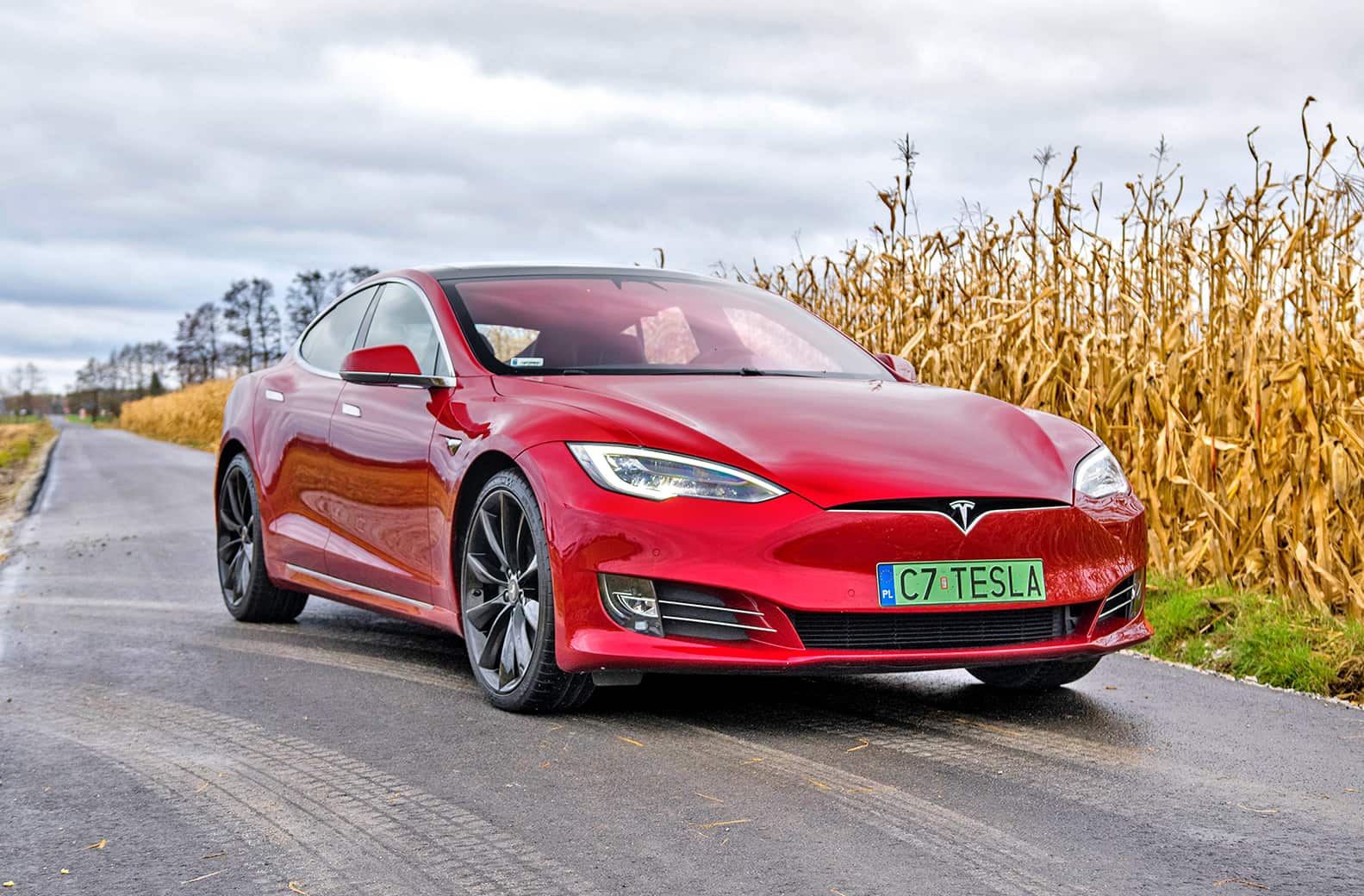 tesla-model-s-przod