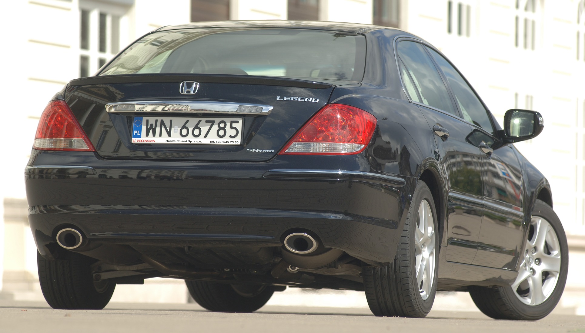 luksusowe auta popularnych marek_honda legend