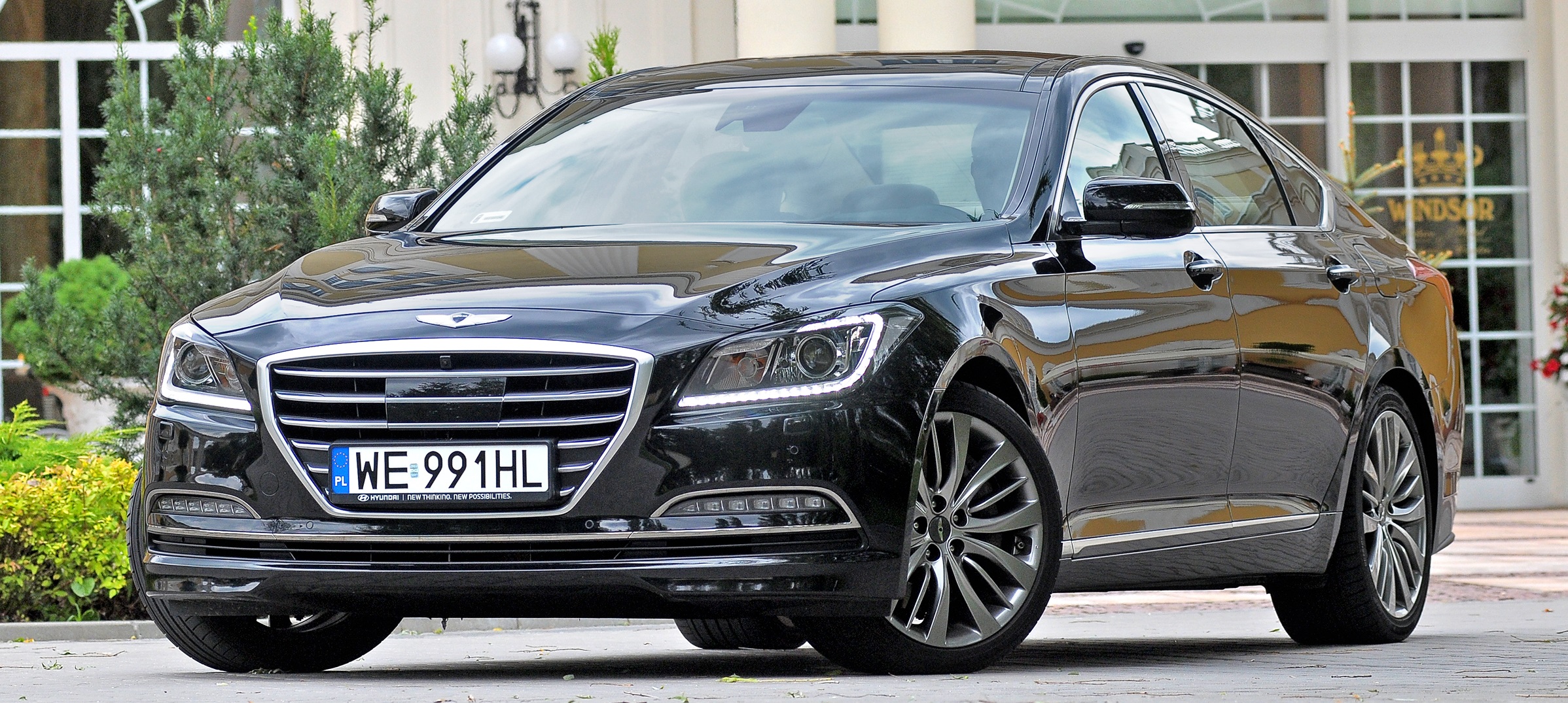 luksusowe auta popularnych marek_hyundai genesis