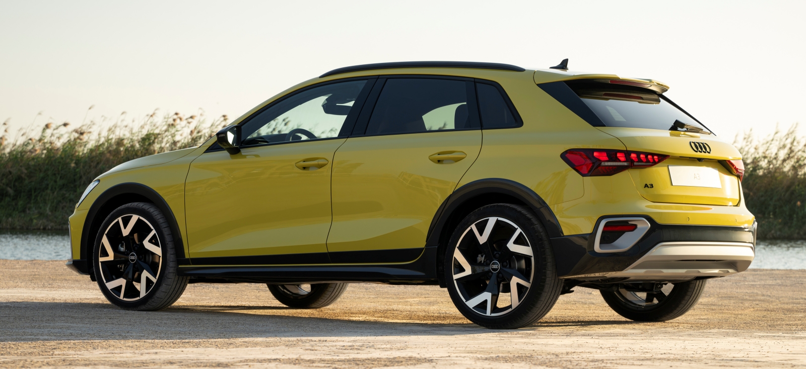 audi-a3-allstreet-tyl