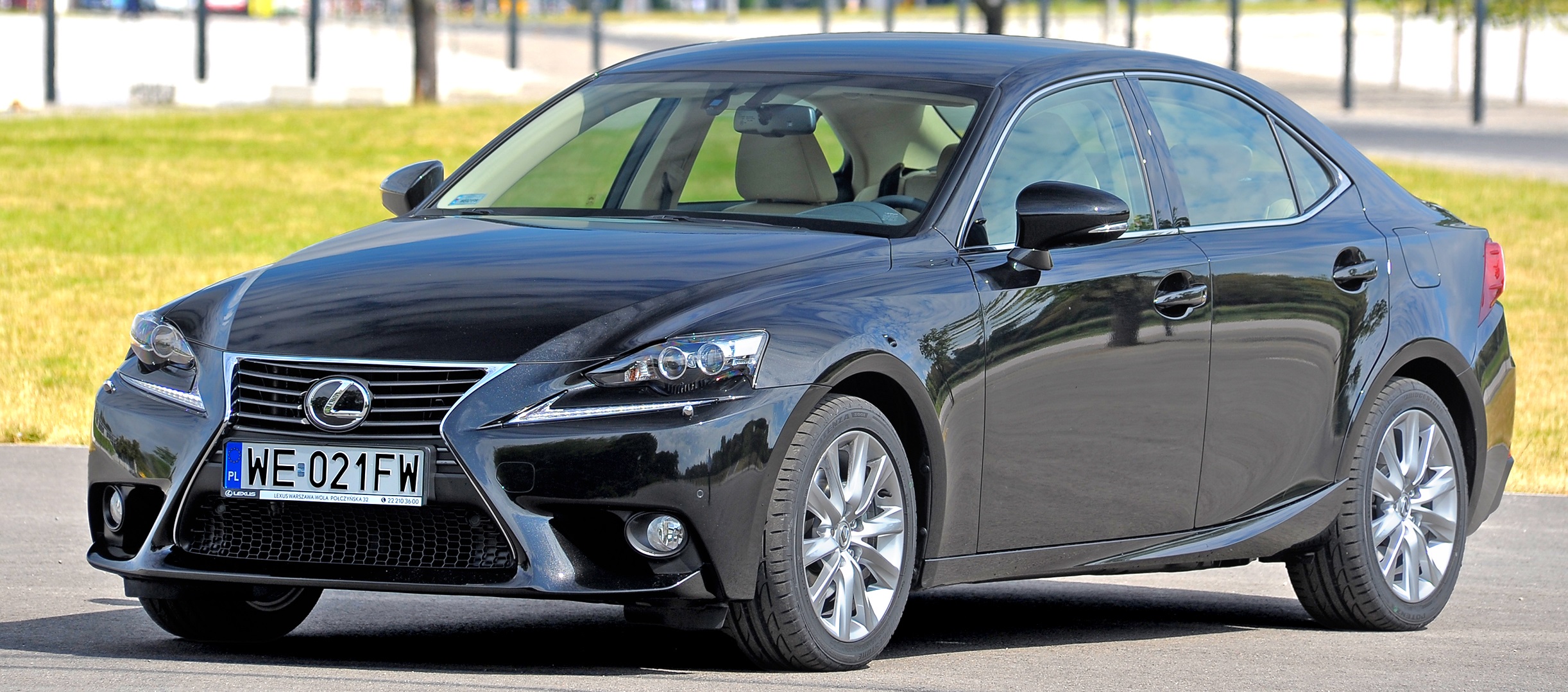 auta uzywane_alternatywy dla przebojow_lexus is