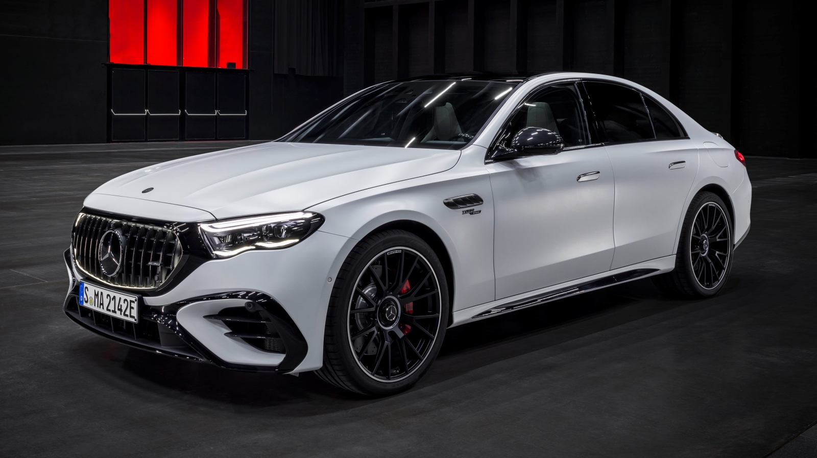 Mercedes-AMG-E-53-Hybrid-4Matic-przod-2