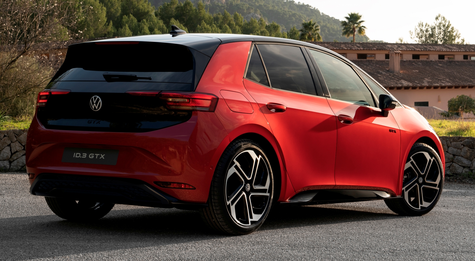 volkswagen-id3-gtx-tyl