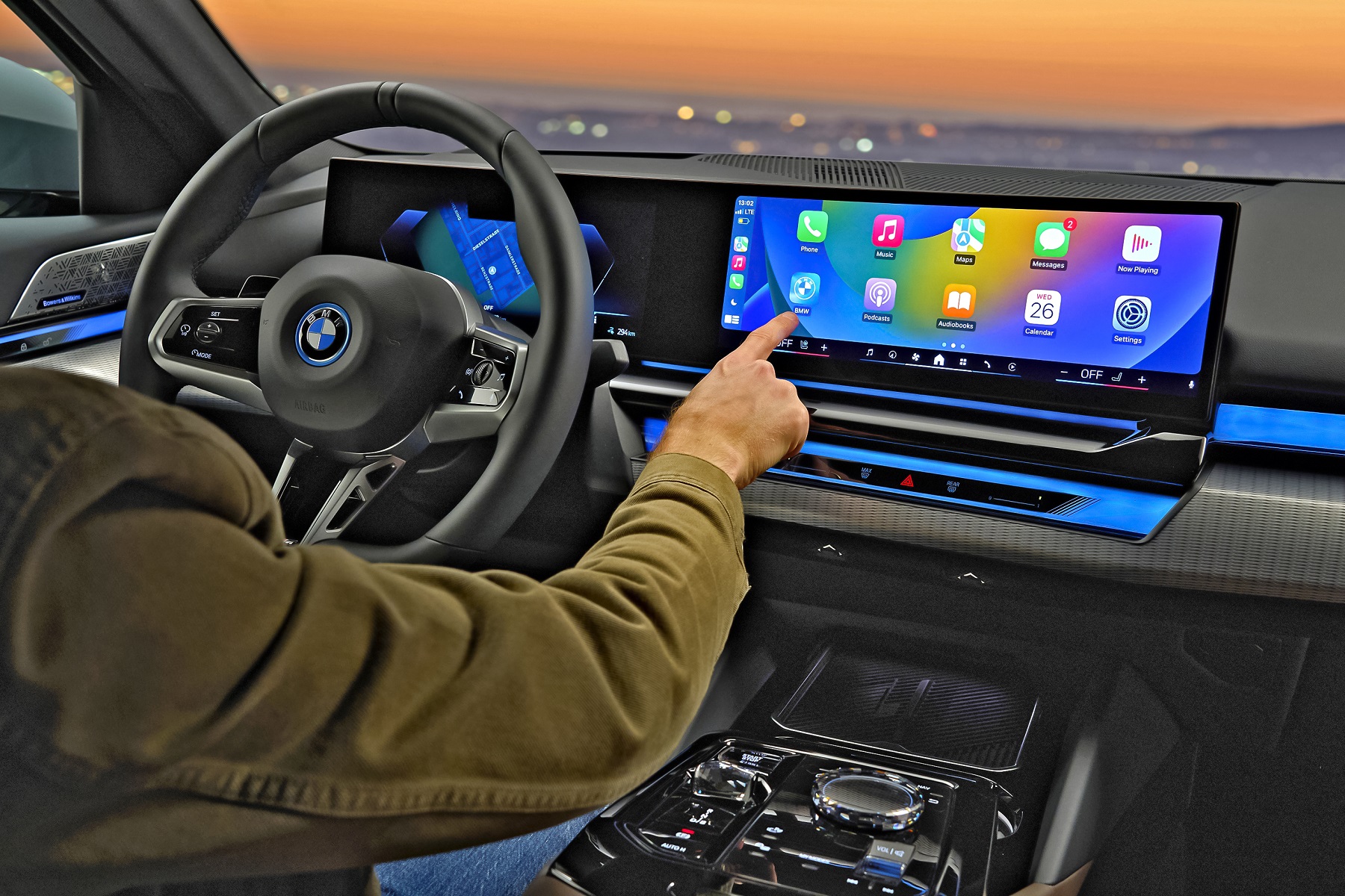 zmiany w motoryzacji_panele dotykowe