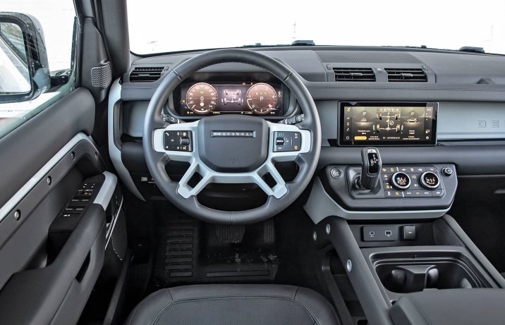 Land Rover Defender 110 D250 XS Edition – wnętrze, deska rozdzielcza
