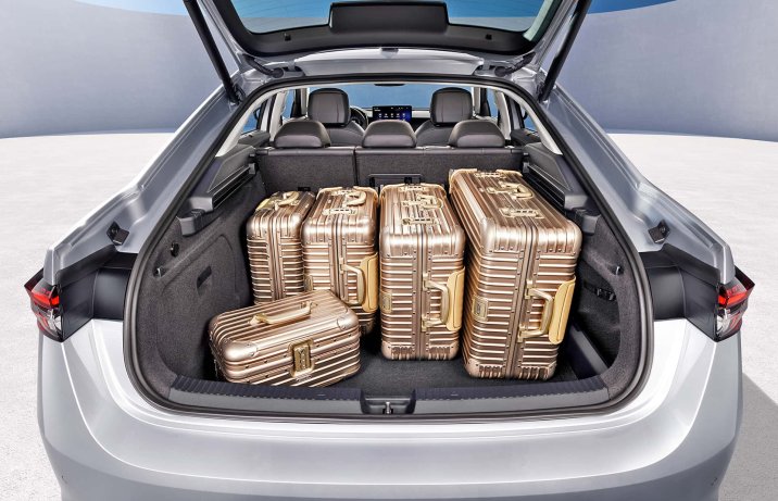 Nowa Skoda Superb (2024) – wnętrze, bagażnik
