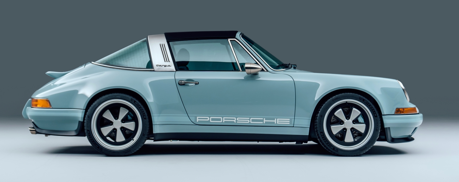 porsche-911-theon-bok-1