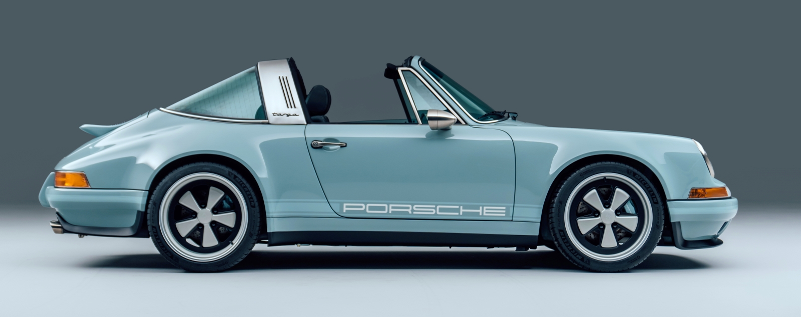 porsche-911-theon-bok