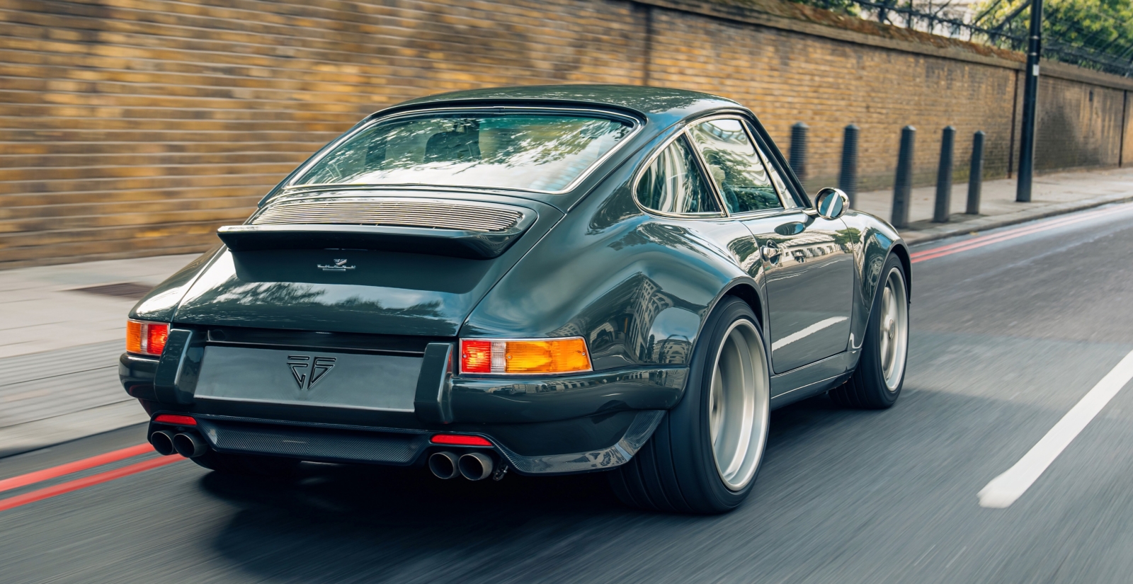 porsche-911-theon-coupe-tyl