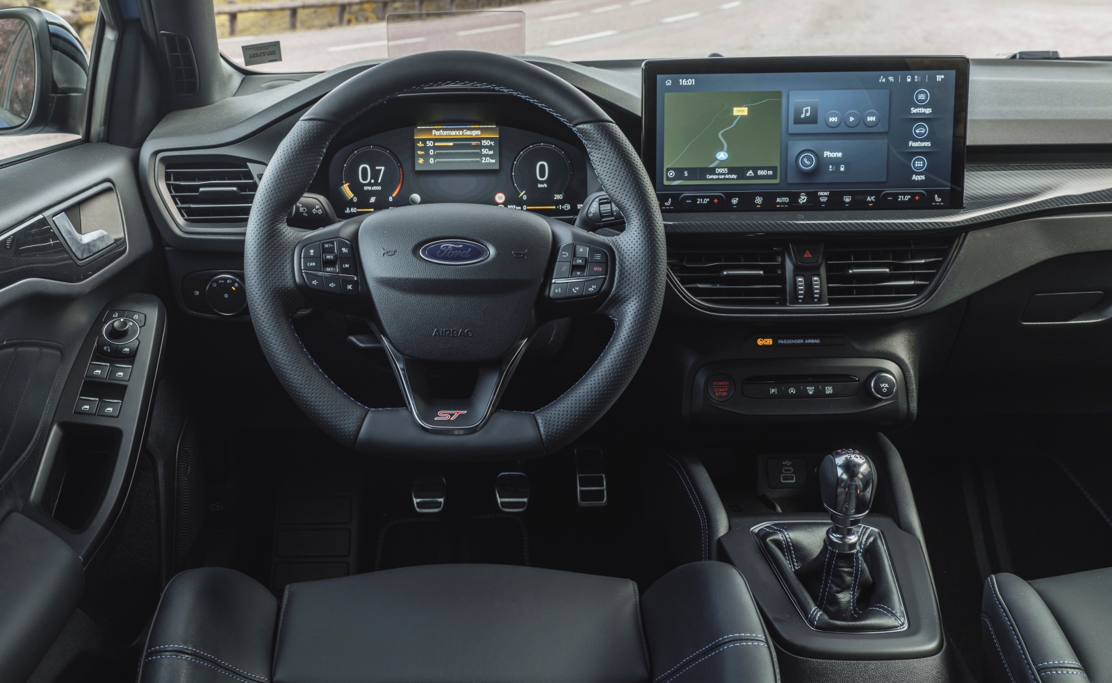 ford_focus-st-deska-rozdzielcza