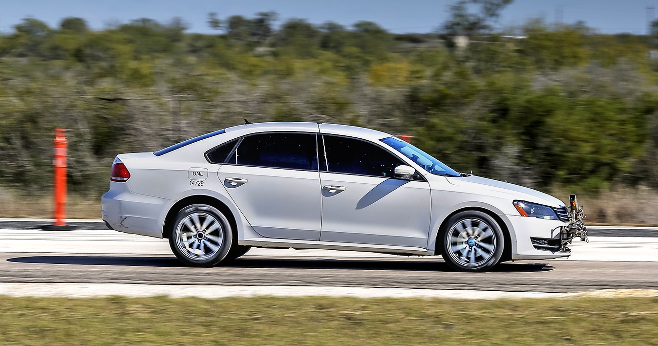 test opon letnich 2024_hamowanie na suchym